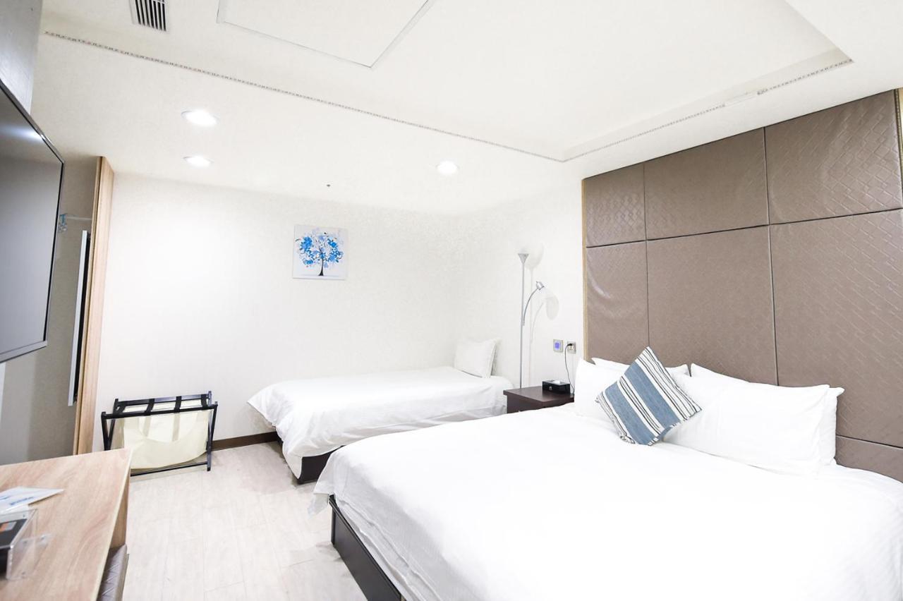 Hosin Hotel Taizhong Zewnętrze zdjęcie