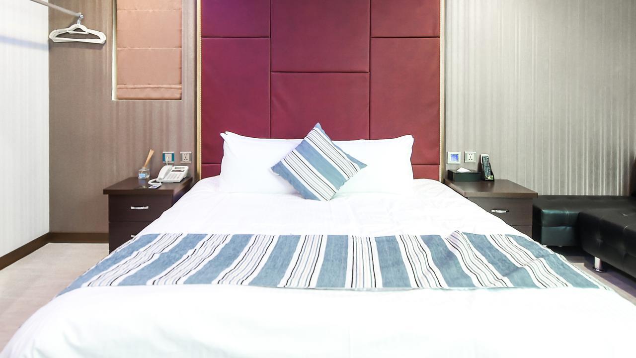 Hosin Hotel Taizhong Zewnętrze zdjęcie